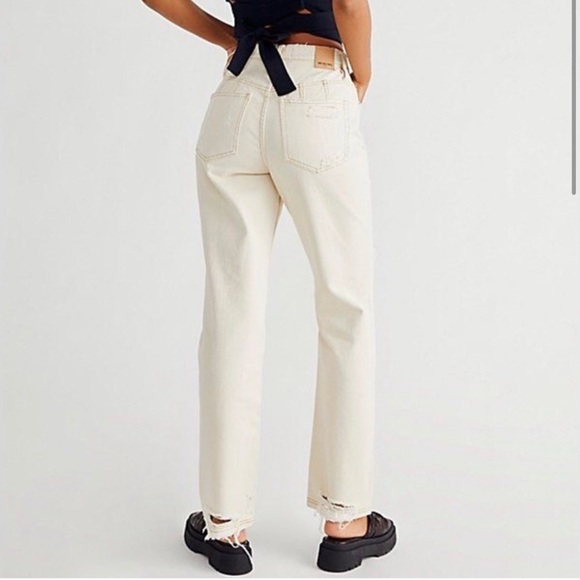 WE THE FREE CRVY Straight Shooter Jean Ivory 28 Free People Boho Distressed - Picture 2 of 16